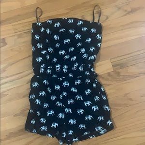 FOREVER 21 BLACK STRAPLESS ROMPER